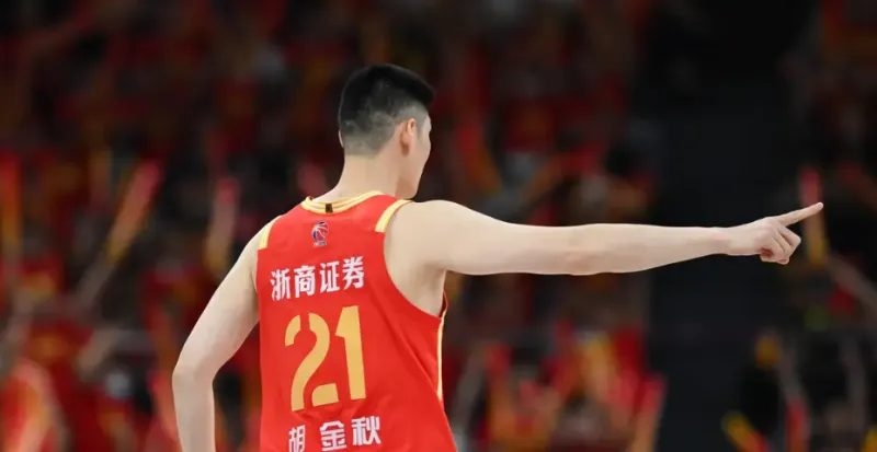 媒体人：广厦虽然天赋很高，但是从来不靠个人解决问题